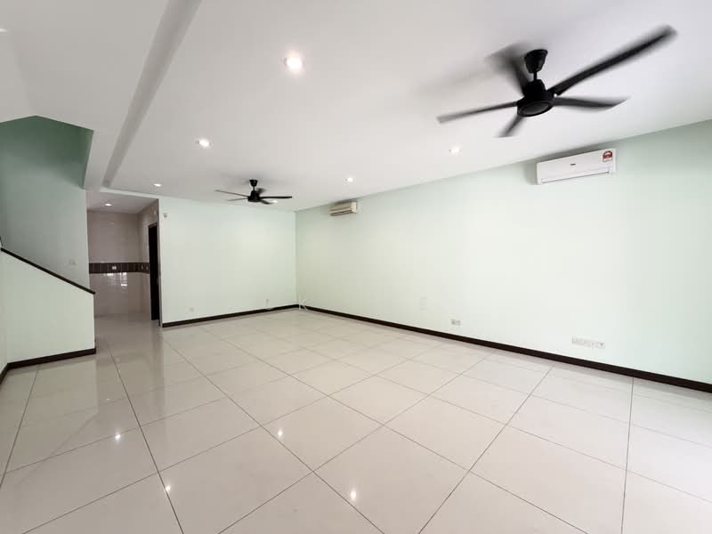 Terraced House for Sale in Bandar Kinrara Seksyen 8 (Bandar Kinrara) - CK Yee - Living Room - PropertyGuru.com.my