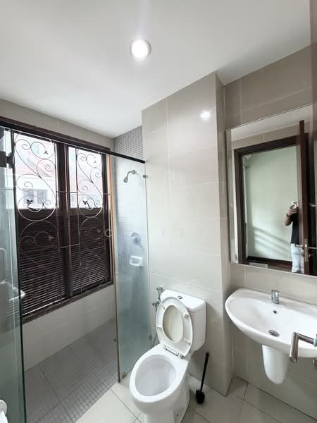 Terraced House for Sale in Bandar Kinrara Seksyen 8 (Bandar Kinrara) - CK Yee - Bathroom - PropertyGuru.com.my