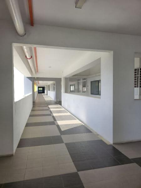 Kondominium untuk Dijual di Oasis 2 Residence - Munira Adnan - Corridor - PropertyGuru.com.my