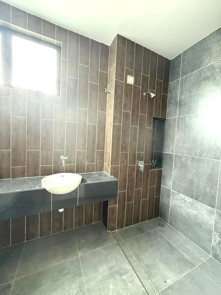 Rumah Teres 2 Tingkat untuk Dijual di Bandar Putra (Kulai) - Kino Jaw - Bathroom - PropertyGuru.com.my