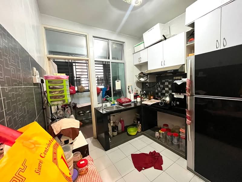 Kondominium untuk Dijual di M Condominium @ Larkin - Kayden Voon - Kitchen - PropertyGuru.com.my