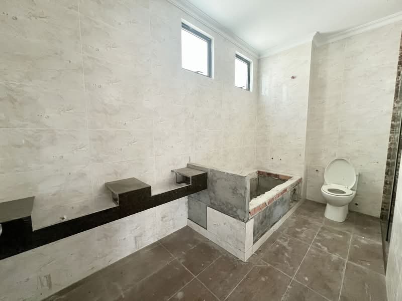 Bungalow for Sale in Taman Laguna (Johor Bahru) - Yik Tat - PropertyGuru.com.my