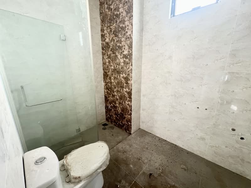 Bungalow for Sale in Taman Laguna (Johor Bahru) - Yik Tat - PropertyGuru.com.my