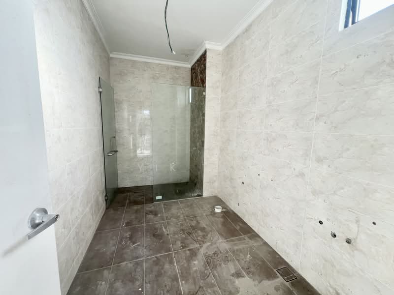 Bungalow for Sale in Taman Laguna (Johor Bahru) - Yik Tat - PropertyGuru.com.my