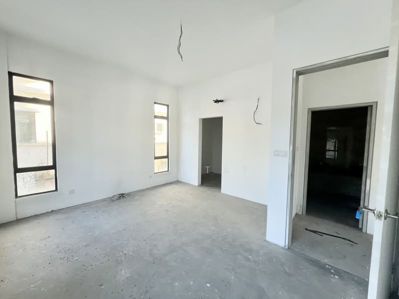 Bungalow for Sale in Taman Laguna (Johor Bahru) - Yik Tat - PropertyGuru.com.my