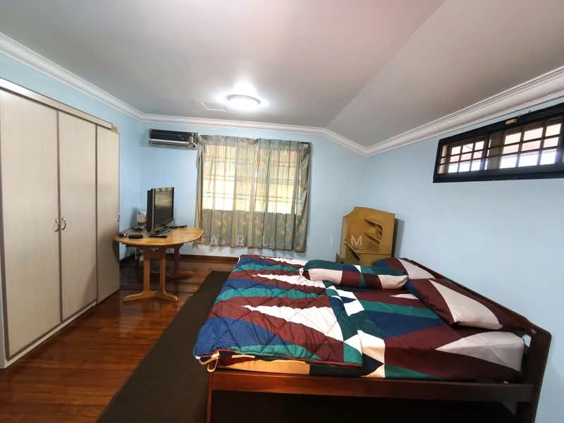 Rumah Berkembar untuk Dijual di Taman Nong Chik (Johor Bahru) - Karl Lim - Bedroom - PropertyGuru.com.my