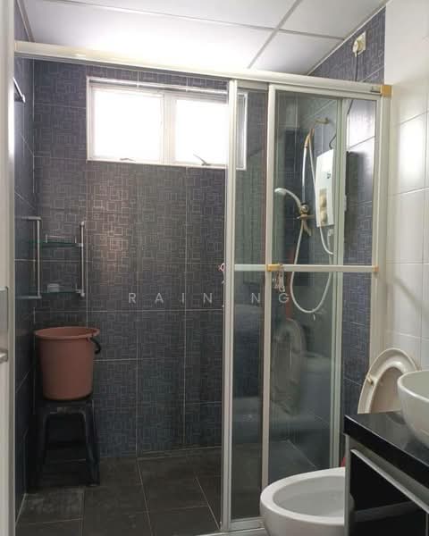 Pangsapuri untuk Dijual di M'tiara - Rain Ng - Bathroom - PropertyGuru.com.my