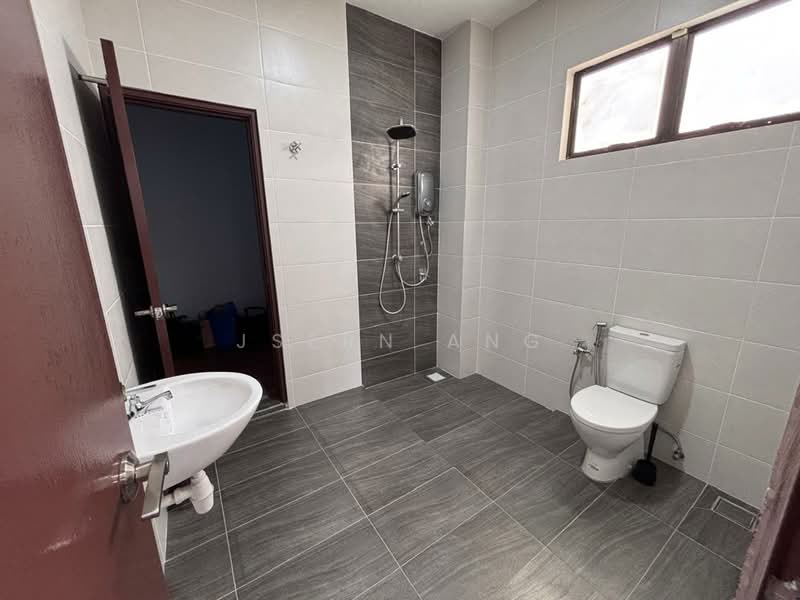 2-storey Terraced House for Sale in Alam Impian (Shah Alam) - Jsern Ang - Bathroom - PropertyGuru.com.my