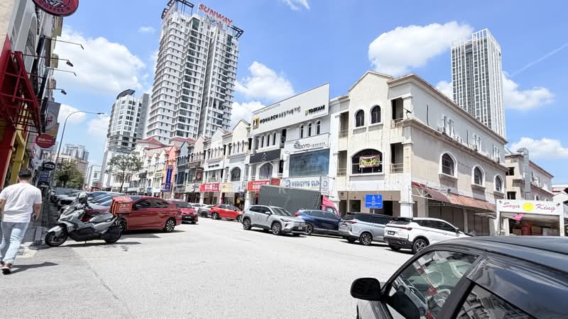 Kedai untuk Dijual di Dataran Sunway (Kota Damansara) - Amber Lai - PropertyGuru.com.my