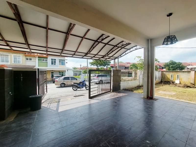 Cluster House for Rent in Sungai Buloh (Selangor) - Nur Hanizah - Exterior - PropertyGuru.com.my
