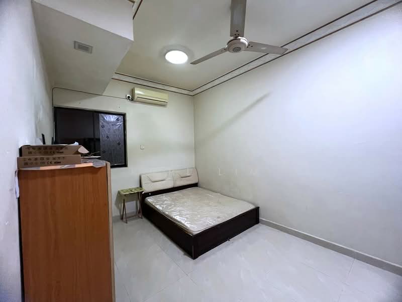 2-storey Terraced House for Sale in Taman Nusa Bestari 2 (Iskandar Puteri (Nusajaya)) - Karl Lim - Bedroom - PropertyGuru.com.my