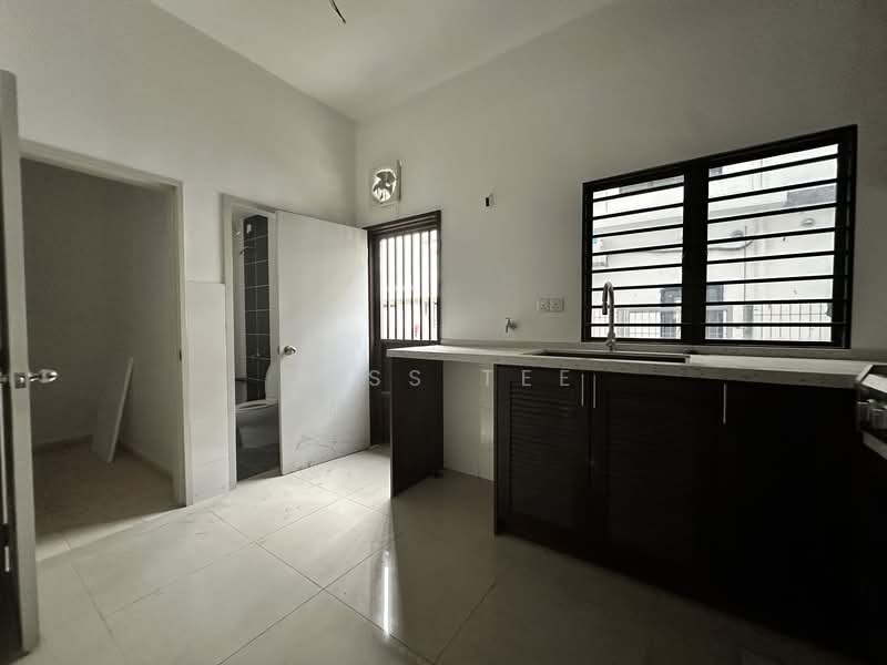 2-storey Terraced House for Sale in Setia Utama (Setia Alam) - Jess Tee - Kitchen - PropertyGuru.com.my