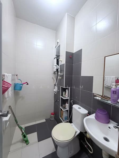 2-storey Terraced House for Sale in Taman Setia Indah (Tebrau) - Karl Lim - Bathroom - PropertyGuru.com.my