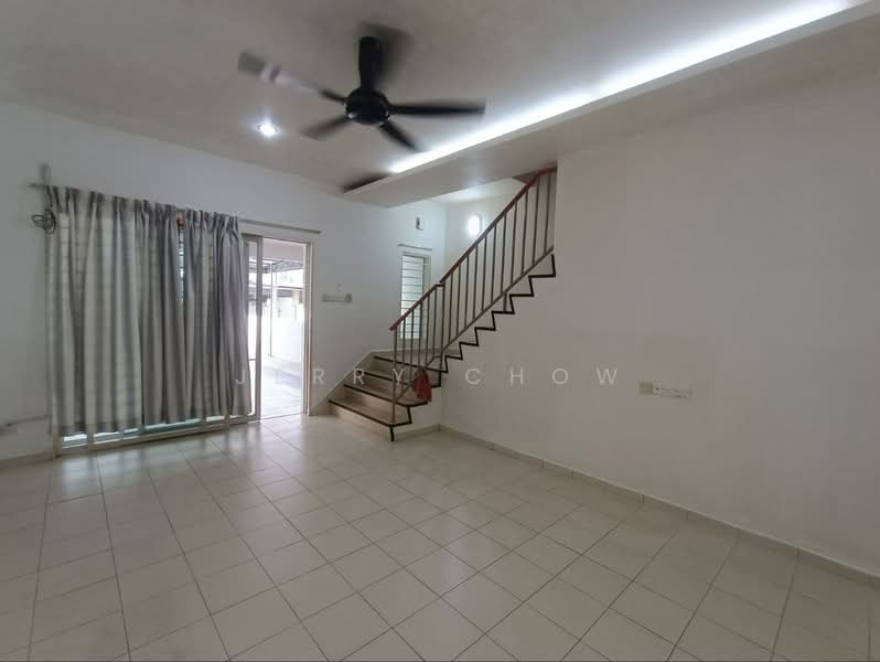 Rumah Teres 2 Tingkat untuk Dijual di Bandar Seri Botani (Simpang Pulai) - Jerry Chow - Living Room - PropertyGuru.com.my