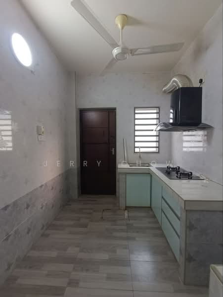 Rumah Teres 2 Tingkat untuk Dijual di Bandar Seri Botani (Simpang Pulai) - Jerry Chow - Kitchen - PropertyGuru.com.my