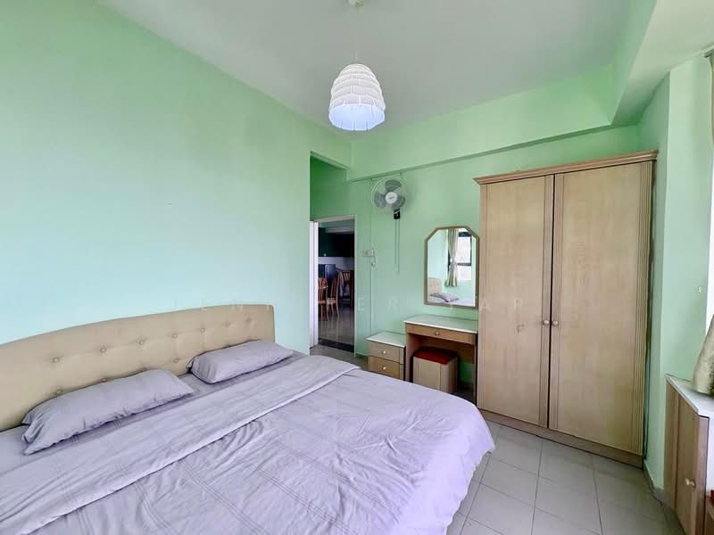 Apartment for Sale at Kempas Apartment - Jennifer Yap - Master bedroom - PropertyGuru.com.my