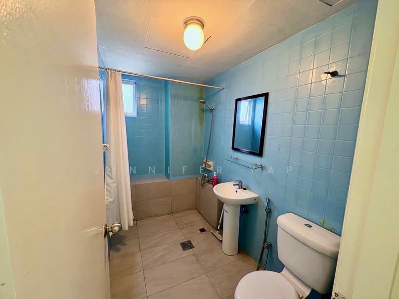 Apartment for Sale at Kempas Apartment - Jennifer Yap - Ensuite Bathroom - PropertyGuru.com.my