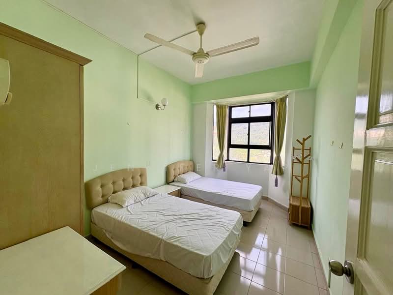 Apartment for Sale at Kempas Apartment - Jennifer Yap - 3rd bedroom - PropertyGuru.com.my