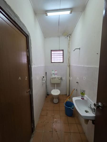 Rumah Teres 2 Tingkat untuk Dijual di Bandar Teknologi Kajang (Kajang) - Azira Ahmad - Bathroom - PropertyGuru.com.my