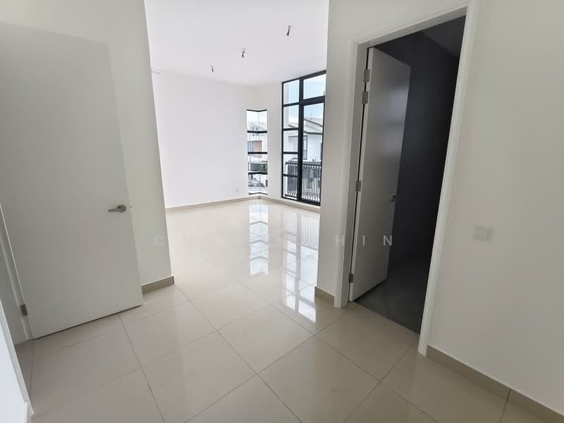 Cluster House for Sale in Setia Tropika (Johor Bahru) - Chloe Chin - Interior - PropertyGuru.com.my