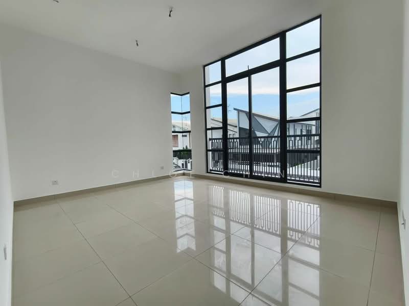 Cluster House for Sale in Setia Tropika (Johor Bahru) - Chloe Chin - Living Room - PropertyGuru.com.my