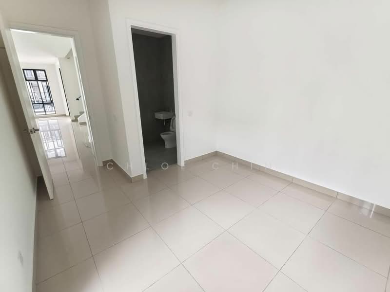 Cluster House for Sale in Setia Tropika (Johor Bahru) - Chloe Chin - Interior - PropertyGuru.com.my