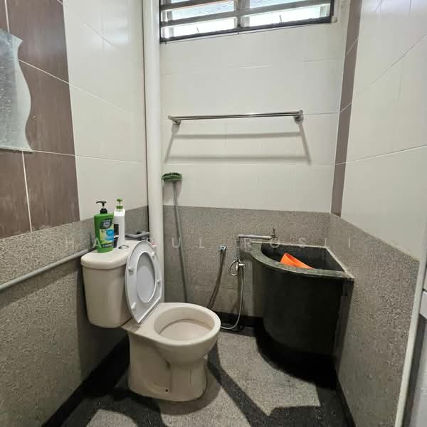 Rumah Berkembar untuk Dijual di Taman Kulim Utama (Kulim) - Hasrul Rosli - Bathroom - PropertyGuru.com.my