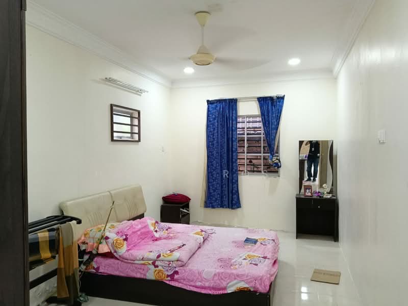 Semi-Detached House for Sale in Bandar Puteri Jaya (Sungai Petani) - Hasrul Rosli - Bedroom - PropertyGuru.com.my