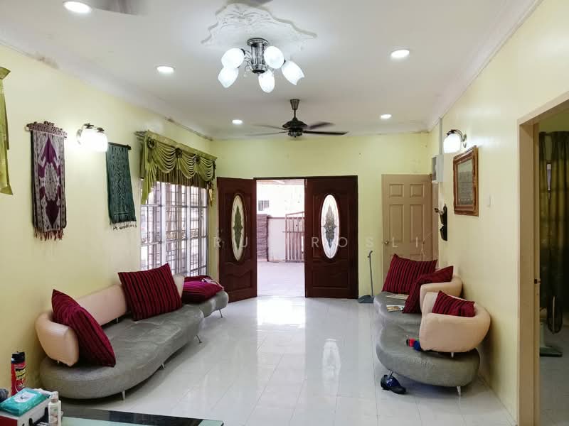 Semi-Detached House for Sale in Bandar Puteri Jaya (Sungai Petani) - Hasrul Rosli - Living Room - PropertyGuru.com.my