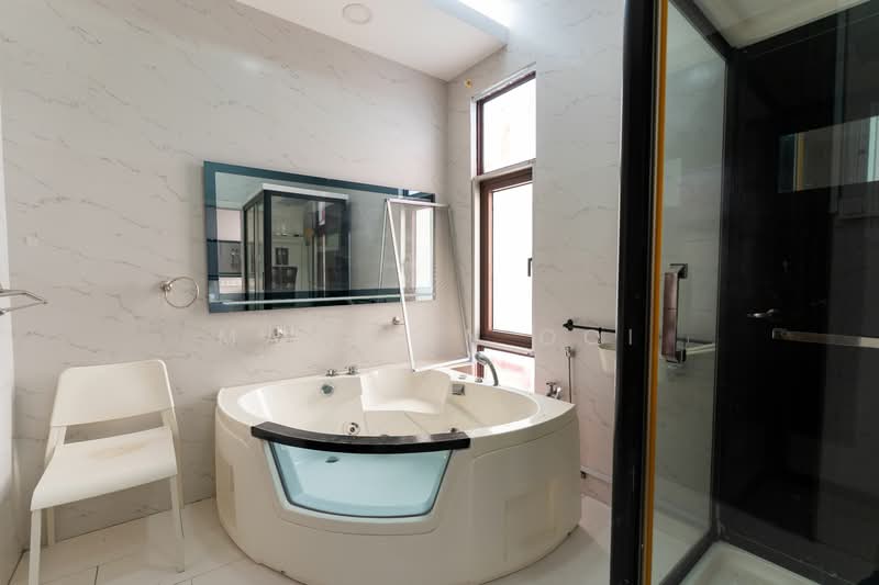 Rumah Banglo untuk Dijual di Mines Resort City (Seri Kembangan) - Maureen Ooi - Bathroom - PropertyGuru.com.my