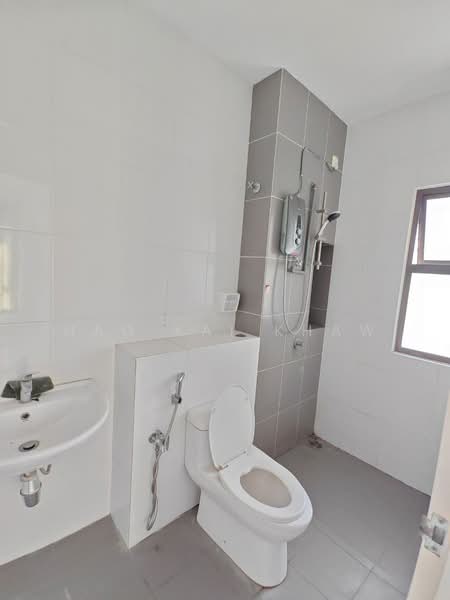 Rumah Teres 2 Tingkat untuk Dijual di Setia Alam (Selangor) - Hao Kai Khaw - Bathroom - PropertyGuru.com.my