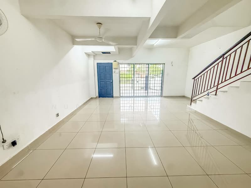 2-storey Terraced House for Sale in Klang (Selangor) - Nur Alia Omar - Living Room - PropertyGuru.com.my