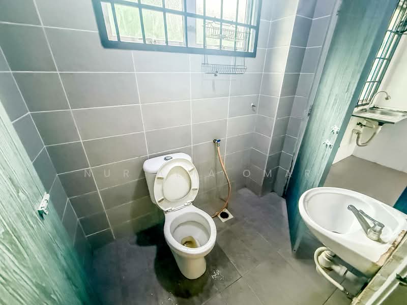 2-storey Terraced House for Sale in Klang (Selangor) - Nur Alia Omar - Bathroom - PropertyGuru.com.my