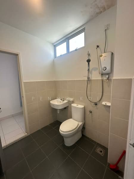Rumah Teres 2 Tingkat untuk Dijual di Taman Bestari Perdana (Pasir Gudang) - Penny Koi - Bathroom - PropertyGuru.com.my