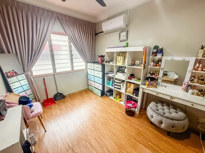 2-storey Terraced House for Sale in Kampung Perepat (Kapar) - Nur Alia Omar - Bedroom - PropertyGuru.com.my