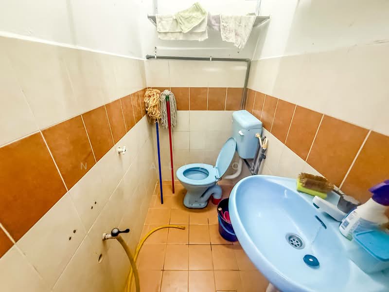 2-storey Terraced House for Sale in Kampung Perepat (Kapar) - Nur Alia Omar - Bathroom - PropertyGuru.com.my