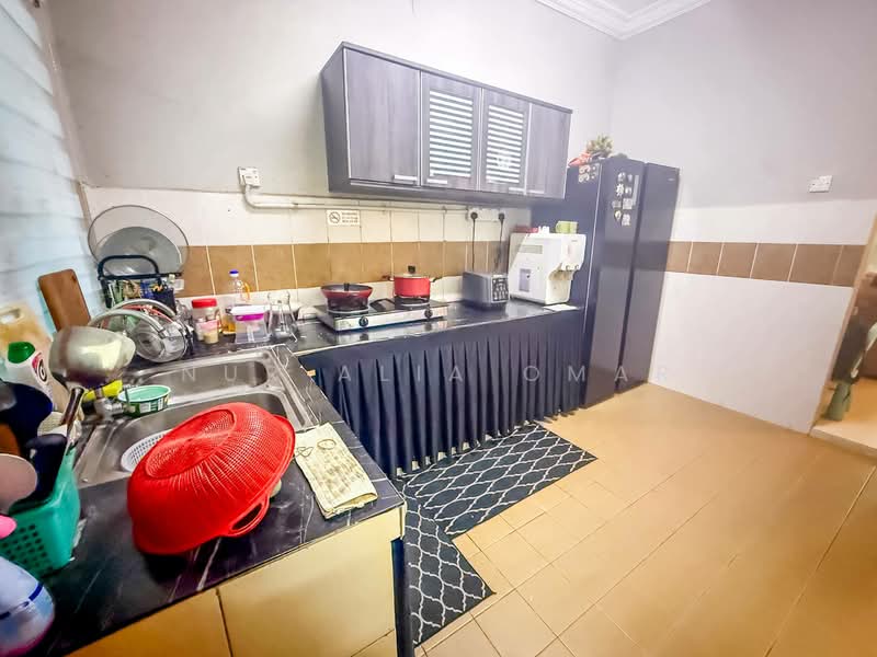2-storey Terraced House for Sale in Kampung Perepat (Kapar) - Nur Alia Omar - Kitchen - PropertyGuru.com.my