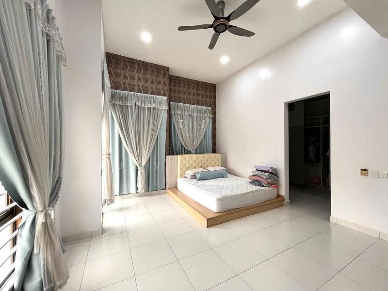 Rumah Kluster untuk Dijual di Setia Tropika (Johor Bahru) - Jovel Lim - Bedroom - PropertyGuru.com.my