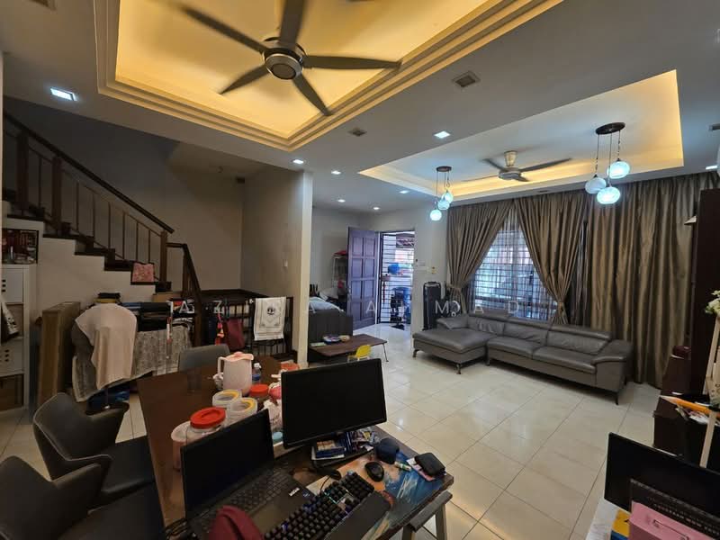 Rumah Teres 2 Tingkat untuk Dijual di Alam Sari (Bangi) - Azira Ahmad - Living Room - PropertyGuru.com.my