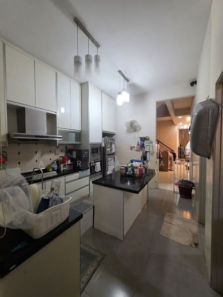 Rumah Teres 2 Tingkat untuk Dijual di Alam Sari (Bangi) - Azira Ahmad - Kitchen - PropertyGuru.com.my