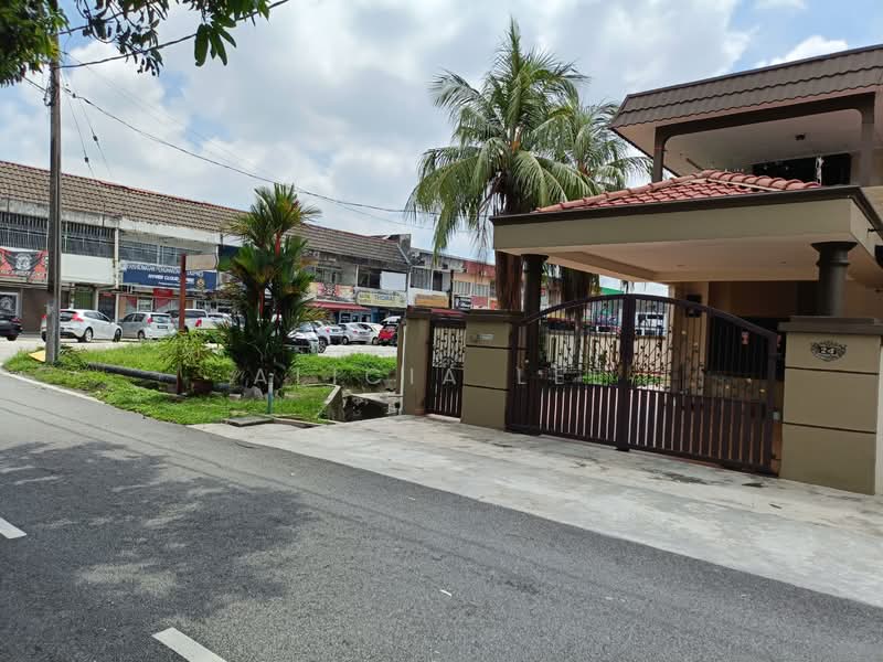 2-storey Terraced House for Sale in Klang Selatan (Klang) - Alicia Lee - Exterior - PropertyGuru.com.my