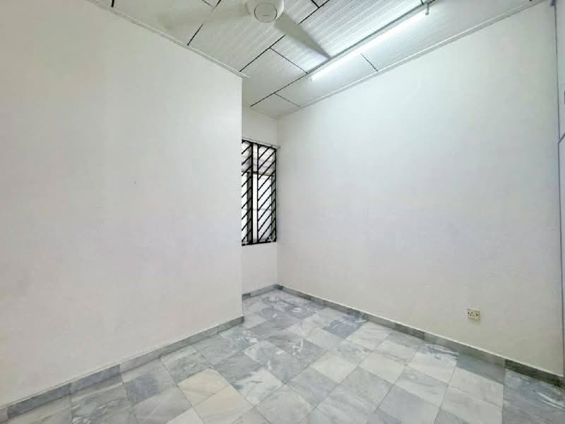 1-storey Terraced House for Sale in Taman Daya (Johor Bahru) - Janlly Jong - Interior - PropertyGuru.com.my