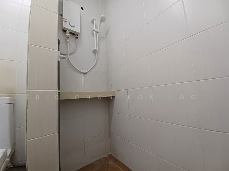 Condominium for Rent at Platinum Lake PV 16 - Eric Chan Kok Hoo - Bathroom - PropertyGuru.com.my