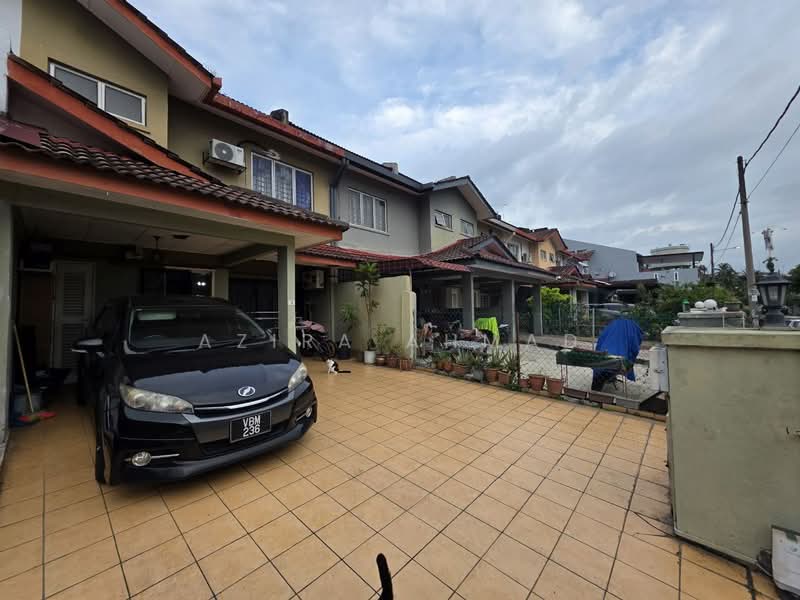 Rumah Teres 2 Tingkat untuk Dijual di Taman Sri Kenari (Kajang) - Azira Ahmad - Exterior - PropertyGuru.com.my