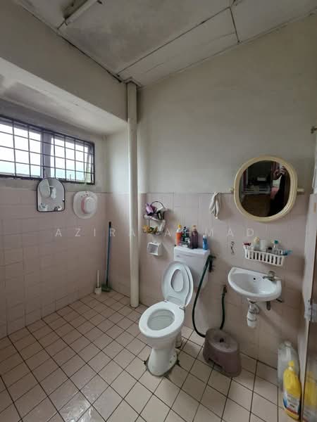 Rumah Teres 2 Tingkat untuk Dijual di Taman Sri Kenari (Kajang) - Azira Ahmad - Bathroom - PropertyGuru.com.my