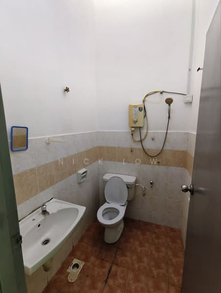 Rumah Teres 1 Tingkat untuk Disewa di Bukit Indah (Iskandar Puteri (Nusajaya)) - Nick Low - Bathroom - PropertyGuru.com.my
