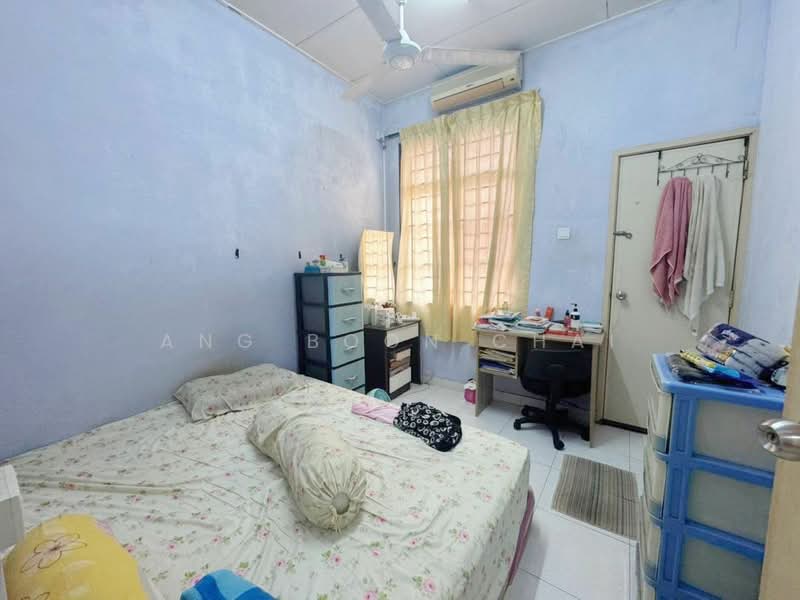 2-storey Terraced House for Sale in Taman Setia Indah (Tebrau) - Ang Boon Chai - Bedroom - PropertyGuru.com.my