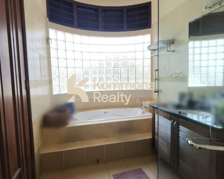 Bungalow for Sale in Bangsar (Kuala Lumpur) - Cindy Tan - Bathroom - PropertyGuru.com.my