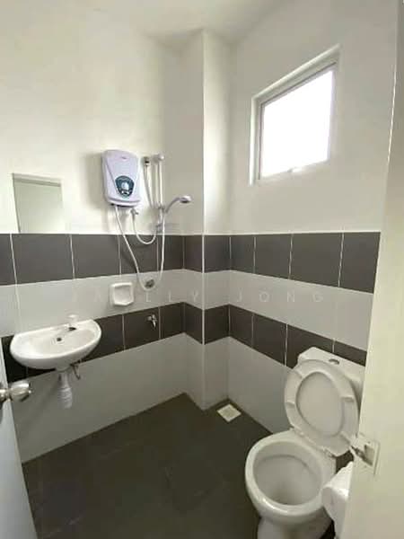 2-storey Terraced House for Sale in Setia Eco Gardens (Gelang Patah) - Janlly Jong - Bathroom - PropertyGuru.com.my