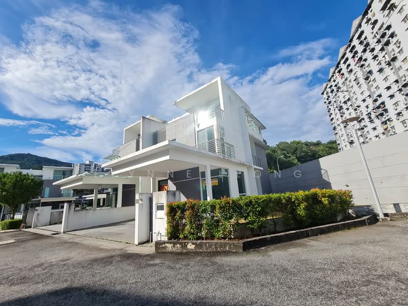 Rumah Berkembar untuk Dijual di Gelugor (Penang) - Elynne Leong - Exterior - PropertyGuru.com.my